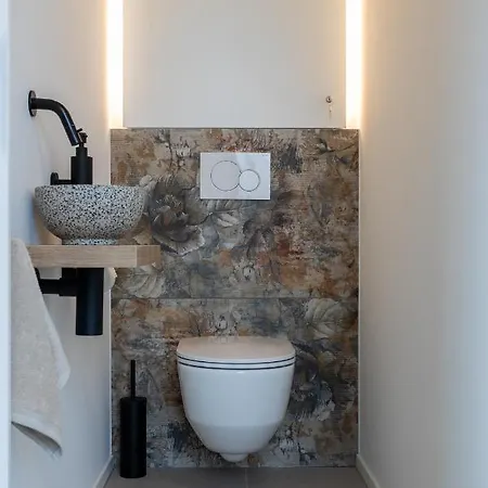 Nieuw - De Grenspaal West 6p 5 Min Maastricht - Sauna - Laadpaal * Riemst